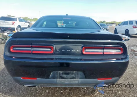 2020 Dodge Challenger Sxt z USA, uszkodzony, nr VIN 2C3CDZAG8LH230455